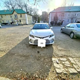 Toyota Camry 2022