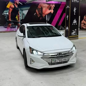 Hyundai Elantra 2020