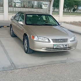 Toyota Camry 1999