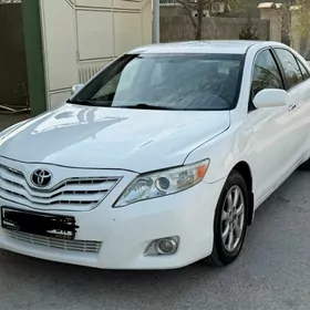Toyota Camry 2010
