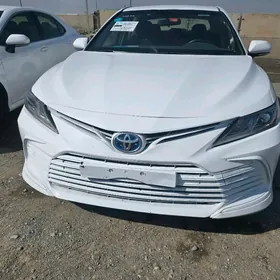 Toyota Camry Hybrid 2021