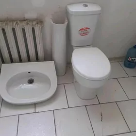 Unitaz bilen umuwalnik