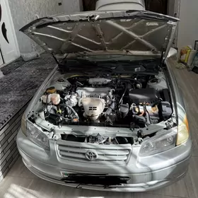 Toyota Camry 2000