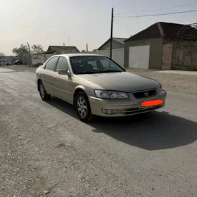 Toyota Camry 2000