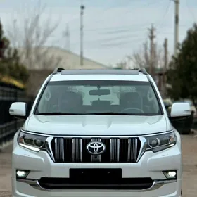 Toyota Land Cruiser Prado 2022