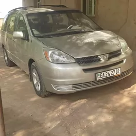 Toyota Sienna 2005
