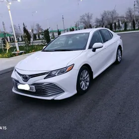 Toyota Camry 2020