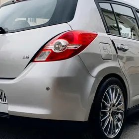 Nissan Tiida 2007