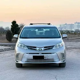 Toyota Sienna 2017