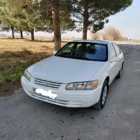 Toyota Camry 2001
