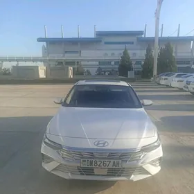 Hyundai Elantra 2024