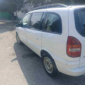 Opel Zafira 2001