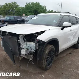 Toyota Highlander 2020