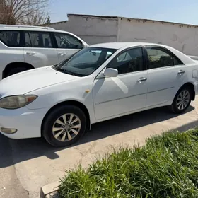 Toyota Camry 2004
