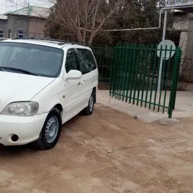 Kia Carnival 2002