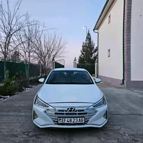 Hyundai Elantra 2019