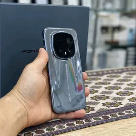 Honor Magic 8 RSR