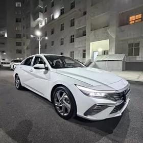 Hyundai Elantra 2025