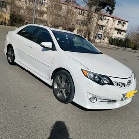 Toyota Camry 2013