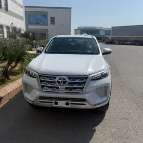 Toyota Fortuner 2025