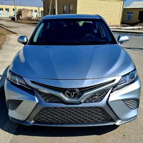 Toyota Camry 2020