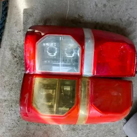 Toyota Hilux задние фары стопы