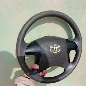 Toyota Hilux руль