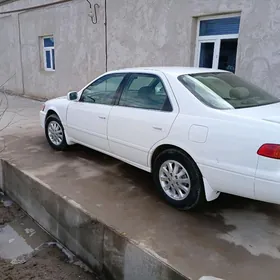 Toyota Camry 2001