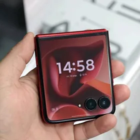 Motorolaa RAZR 60 Ultra