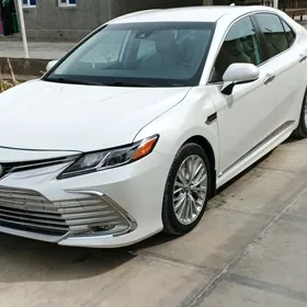 Toyota Camry 2020