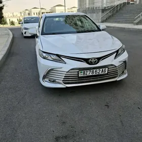 Toyota Camry 2022