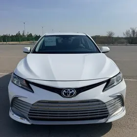 Toyota Camry 2022
