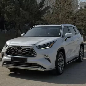 Toyota Highlander 2020
