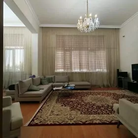 Sowetski Puşkin mekdep 2 etaž