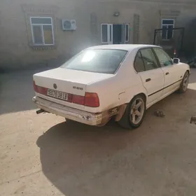 BMW 525 1990