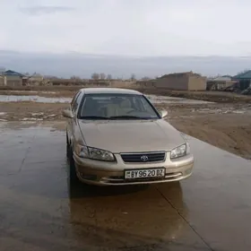 Toyota Camry 2000