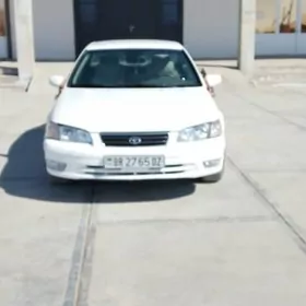 Toyota Camry 2000