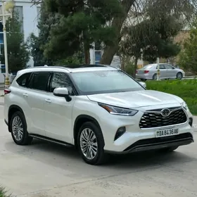 Toyota Highlander 2020