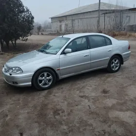 Toyota Avensis 2002