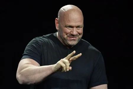 Dana Uaýt Ak tamda geçiriljek UFC ýaryşynyň biletleriniň mugt boljakdygyny aýtdy