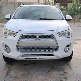 Mitsubishi Outlander 2013