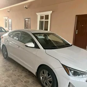 Hyundai Elantra 2020