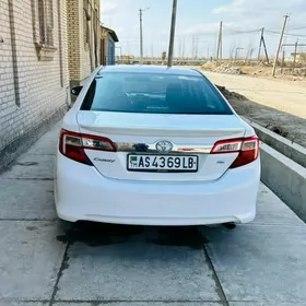 Toyota Camry 2012