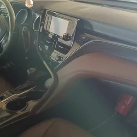 Toyota Camry Hybrid 2022