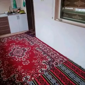 11мкр, 4/4 этаж, 2 комнаты