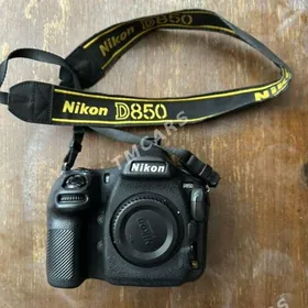 Nikon D850