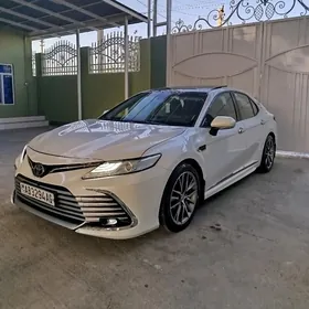Toyota Camry 2018