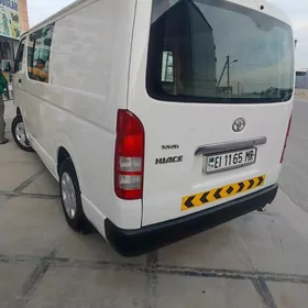 Toyota Hiace 2006