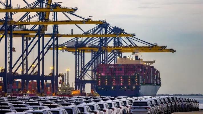 Hytaý awtoulaglary ýurduň içindäkä garanyňda, daşary ýurda has köp satylýar