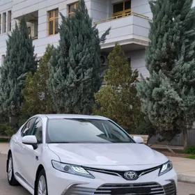 Toyota Camry 2024